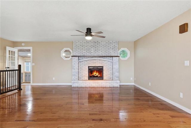 17341 N 158th Street, Basehor, KS 66007