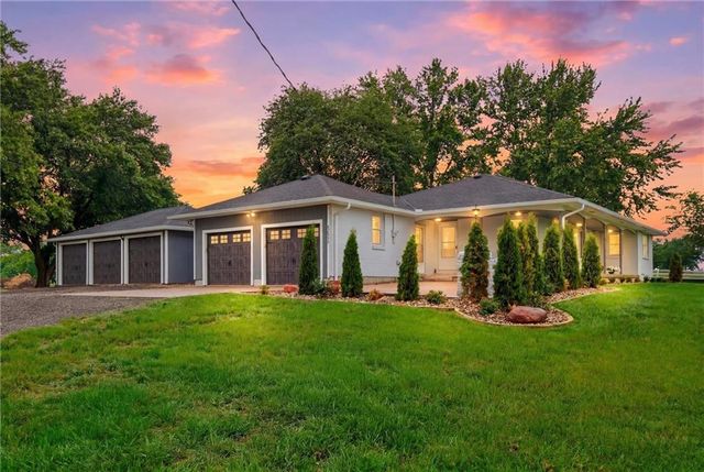 17341 N 158th Street, Basehor, KS 66007