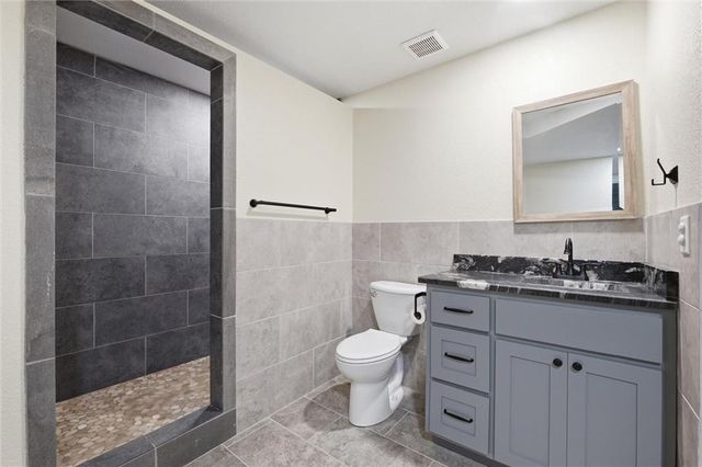 17341 N 158th Street, Basehor, KS 66007