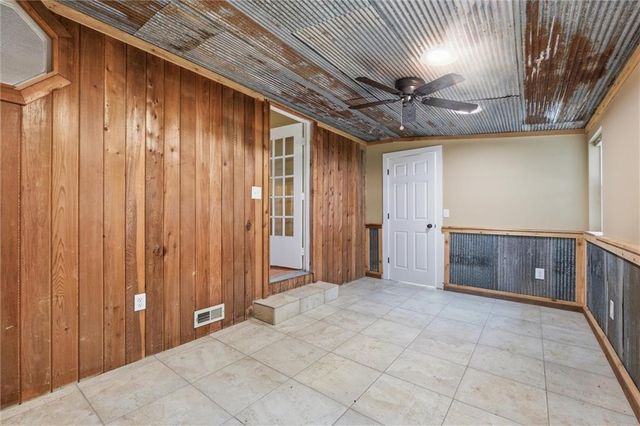 17341 N 158th Street, Basehor, KS 66007