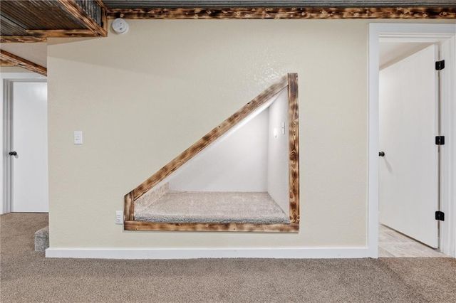 17341 N 158th Street, Basehor, KS 66007