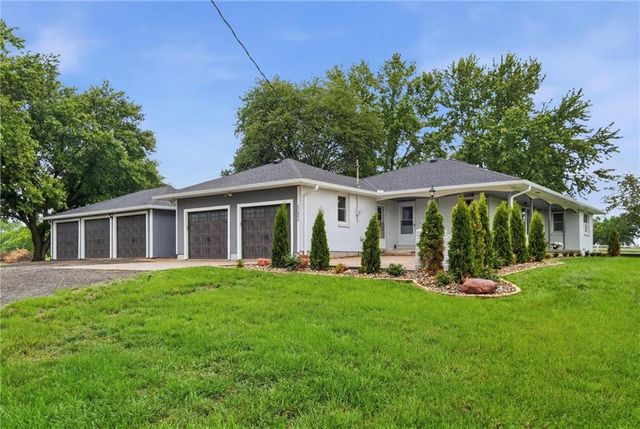 17341 N 158th Street, Basehor, KS 66007