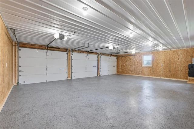 17341 N 158th Street, Basehor, KS 66007