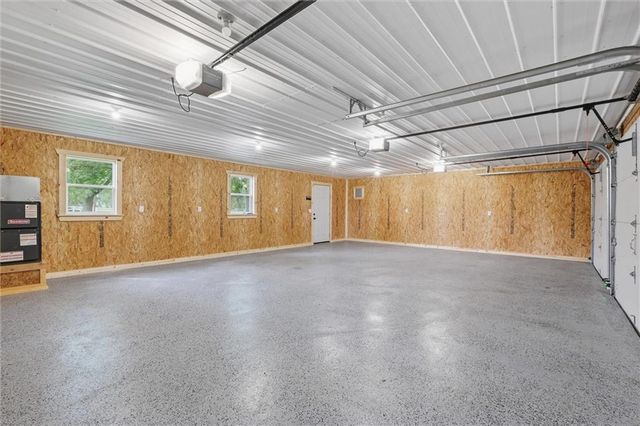 17341 N 158th Street, Basehor, KS 66007