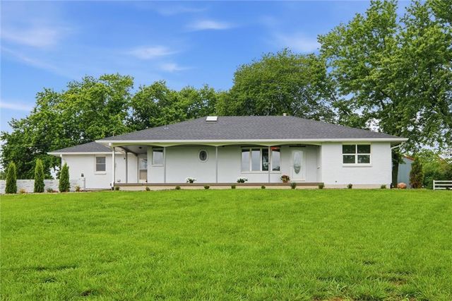 17341 N 158th Street, Basehor, KS 66007