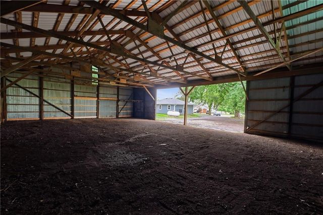 17341 N 158th Street, Basehor, KS 66007