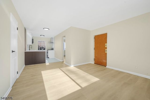 372 Valley St G2, South Orange Village Twp., NJ 07079