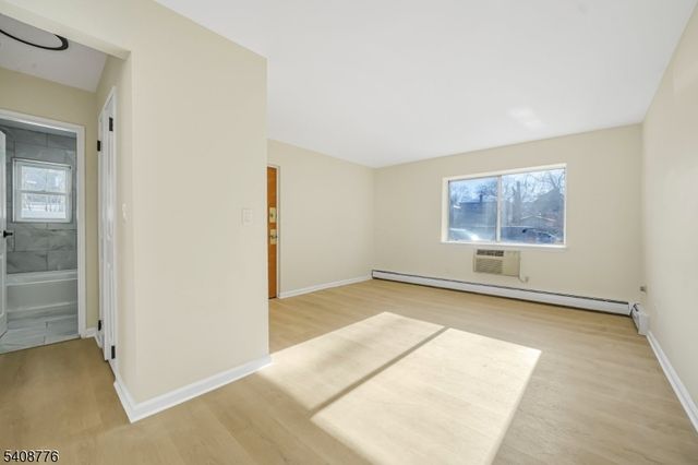 372 Valley St G2, South Orange Village Twp., NJ 07079