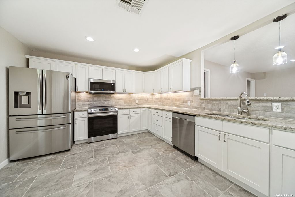 4916 Althea Dr, Leon Valley, TX 78238