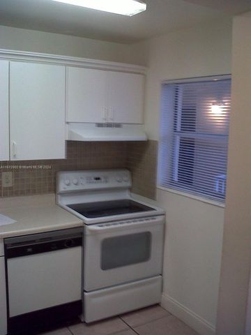 2008 Jackson St E8, Hollywood, FL 33020