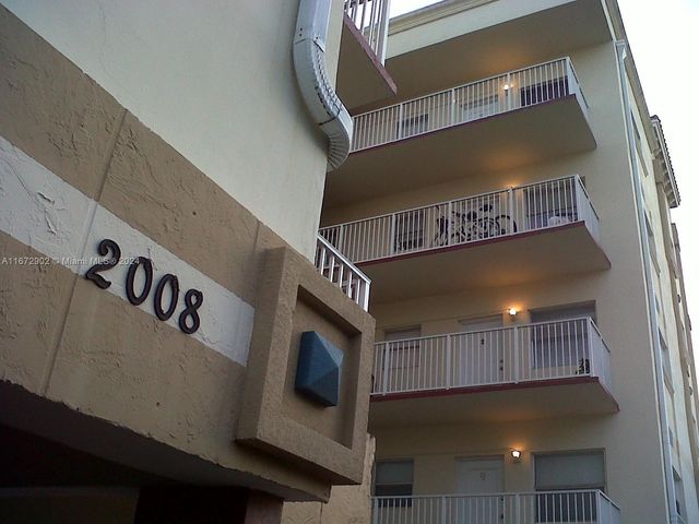 2008 Jackson St E8, Hollywood, FL 33020