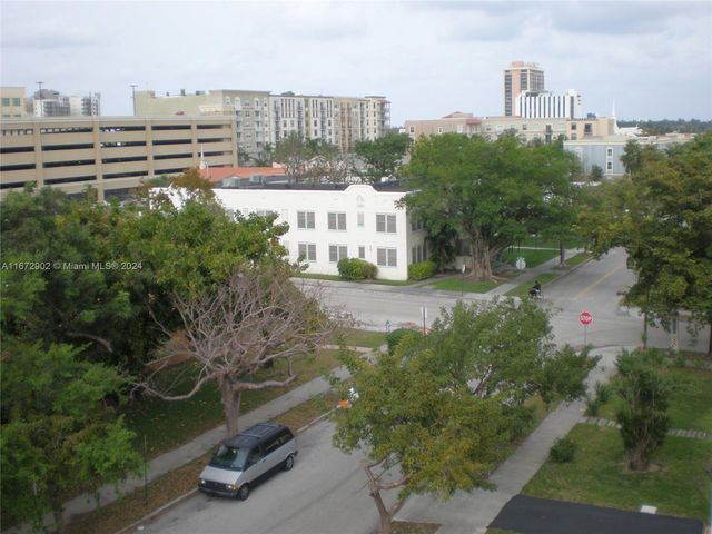 2008 Jackson St E8, Hollywood, FL 33020