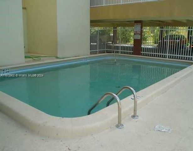 2008 Jackson St E8, Hollywood, FL 33020