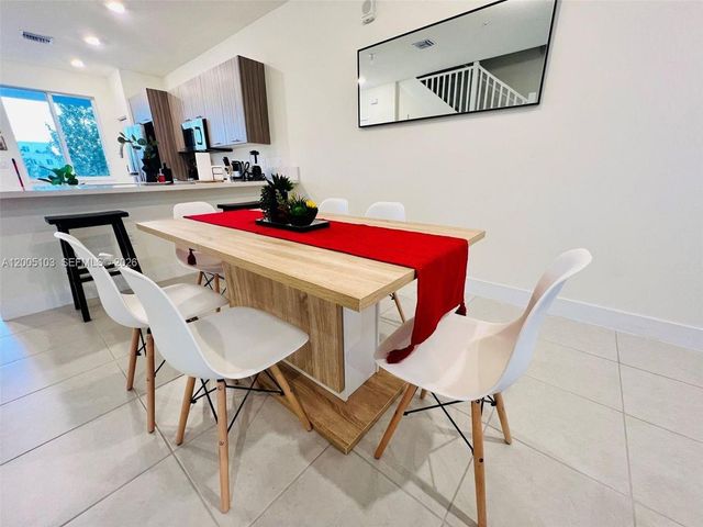 10300 NW 66TH AV 101, Doral, FL 33178