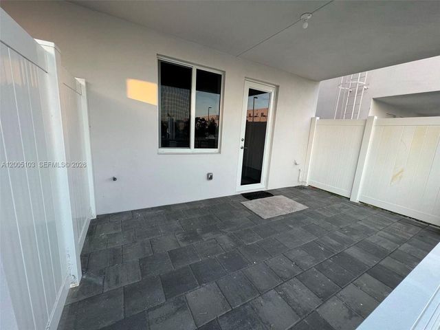 10300 NW 66TH AV 101, Doral, FL 33178