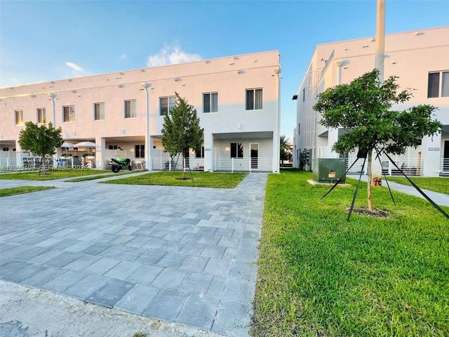 10300 NW 66TH AV 101, Doral, FL 33178