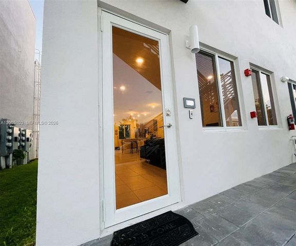 10300 NW 66TH AV 101, Doral, FL 33178