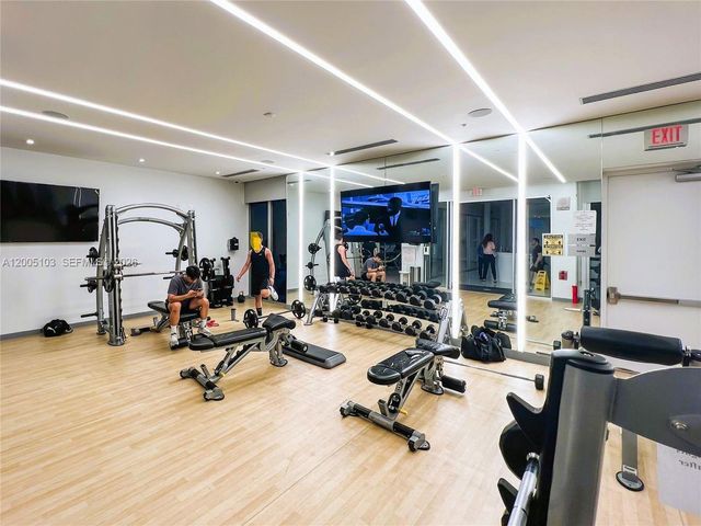 10300 NW 66TH AV 101, Doral, FL 33178