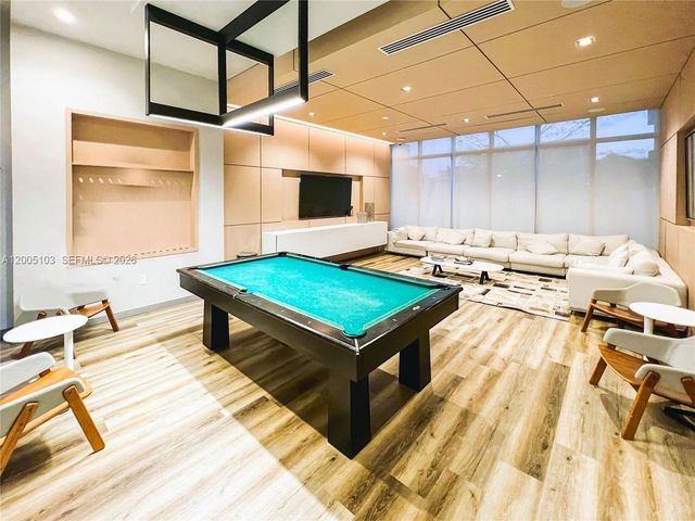 10300 NW 66TH AV 101, Doral, FL 33178