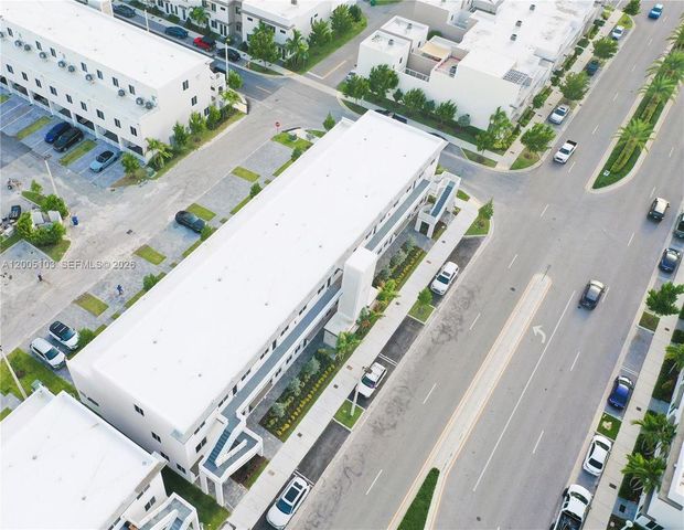 10300 NW 66TH AV 101, Doral, FL 33178