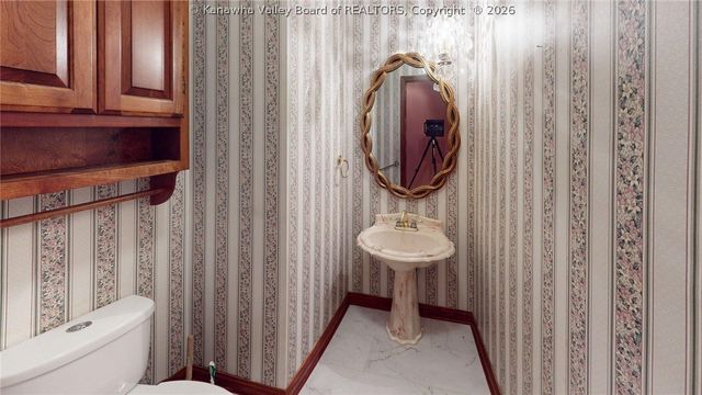 140 Morton Drive, Hamlin, WV 25523