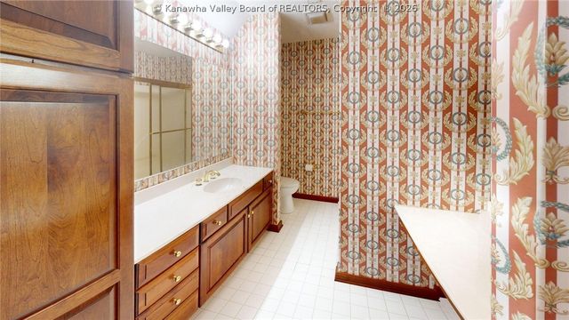 140 Morton Drive, Hamlin, WV 25523