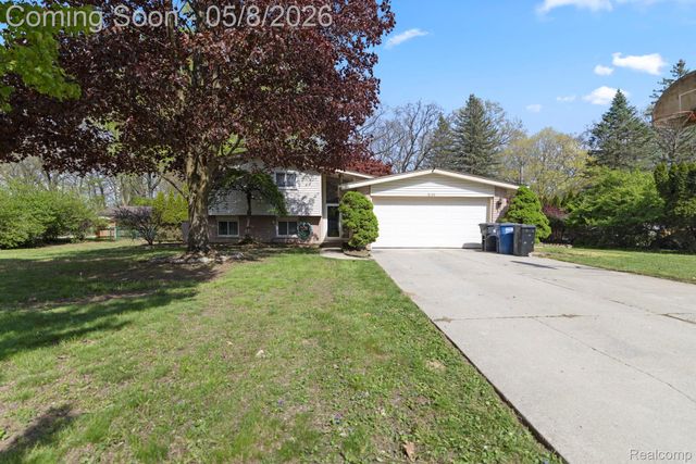 8130 Ravine Drive, Westland, MI 48185