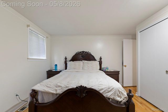8130 Ravine Drive, Westland, MI 48185