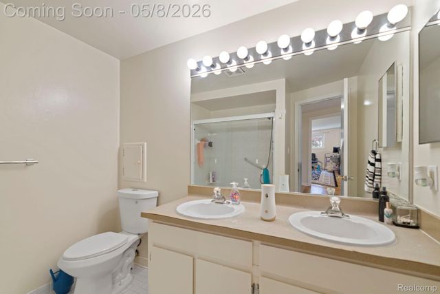 8130 Ravine Drive, Westland, MI 48185