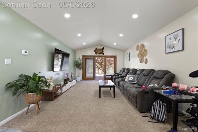 8130 Ravine Drive, Westland, MI 48185
