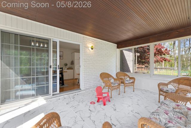 8130 Ravine Drive, Westland, MI 48185