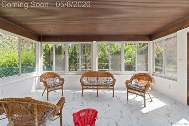 8130 Ravine Drive, Westland, MI 48185