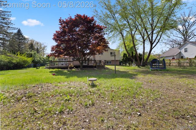 8130 Ravine Drive, Westland, MI 48185