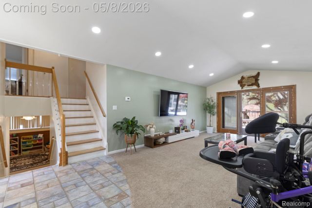 8130 Ravine Drive, Westland, MI 48185