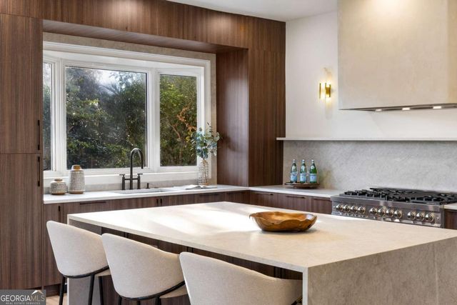 873 Monroe Circle NE, Atlanta, GA 30308