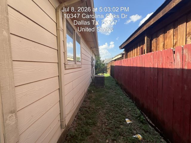 10347 Carolina Oaks Drive, Dallas, TX 75227
