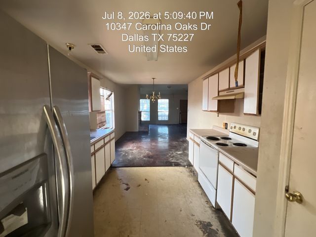 10347 Carolina Oaks Drive, Dallas, TX 75227