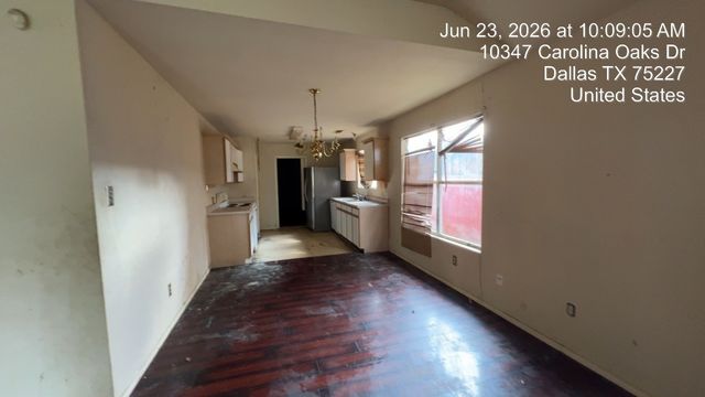 10347 Carolina Oaks Drive, Dallas, TX 75227