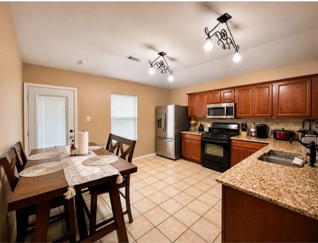 717 Kentucky Derby Lane, Fort Worth, TX 76179