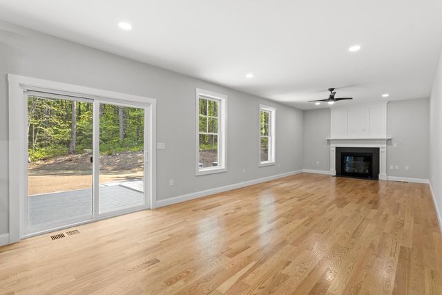 Eastman Way, Weare, NH 03281