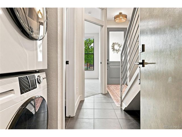 3314 Curtis St, Denver, CO 80205