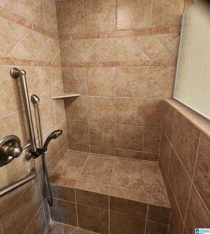 648 COVES POINT DRIVE, Riverside, AL 35135