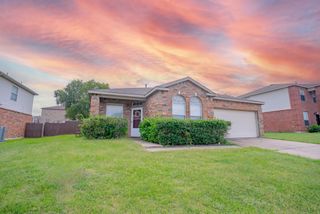 812 Dunkirk Lane, Arlington, TX 76017
