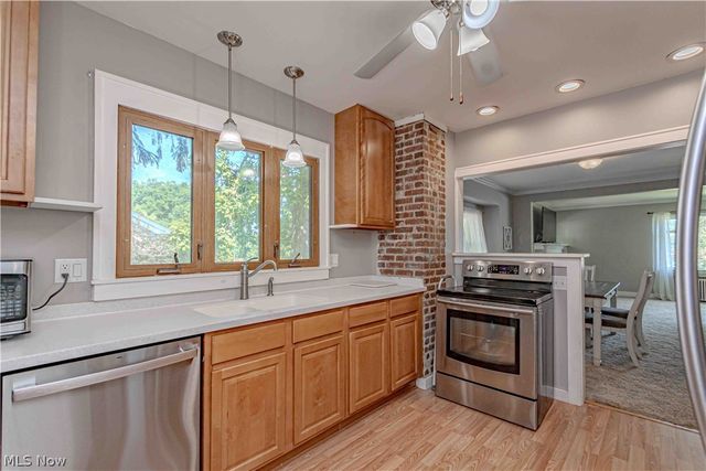 1684 Graham Road, Silver Lake, OH 44224