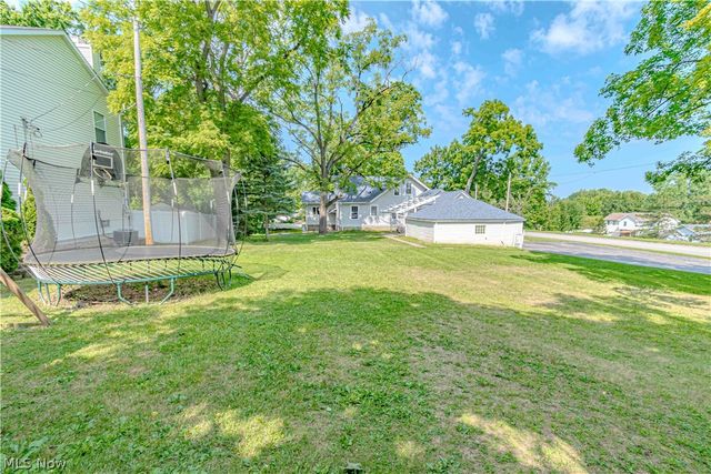 1684 Graham Road, Silver Lake, OH 44224