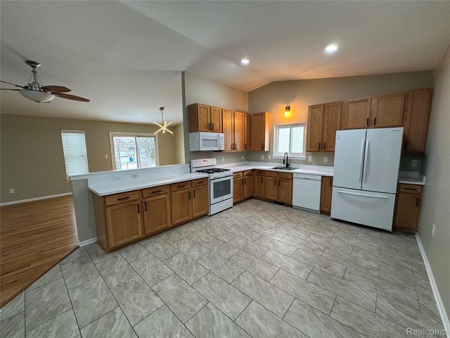35786 Walden Court, New Baltimore, MI 48047