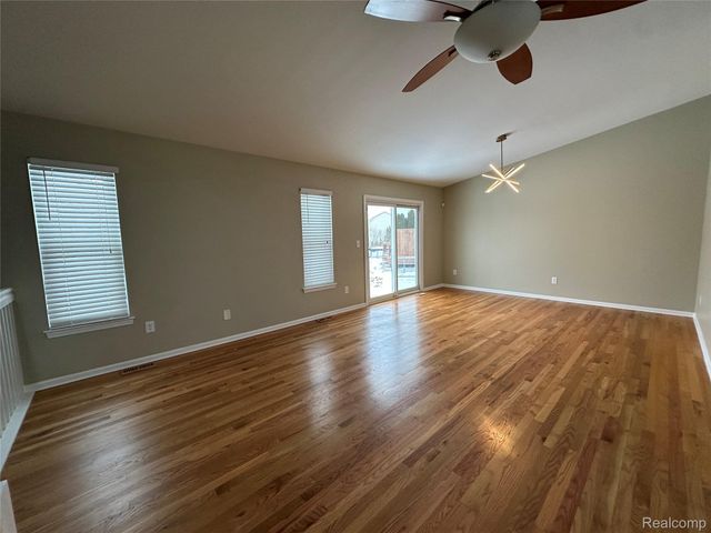 35786 Walden Court, New Baltimore, MI 48047