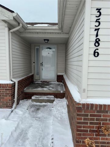 35786 Walden Court, New Baltimore, MI 48047