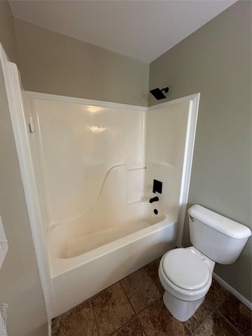 35786 Walden Court, New Baltimore, MI 48047