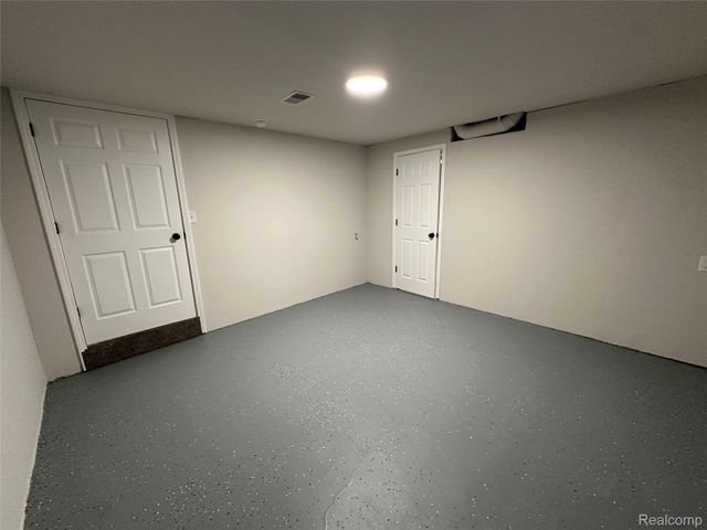 35786 Walden Court, New Baltimore, MI 48047